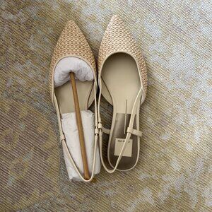 NWT Dolce Vita Narah Flats - WHITE NATURAL RAFFIA - Size 8